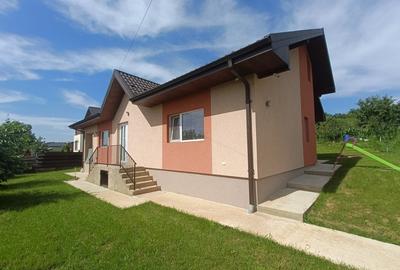 Casa 4 camere, garaj, 1424mp teren Visani- Bucium, IASI