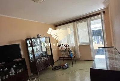 Apartament cu 3 camere decomandat în Gorjului