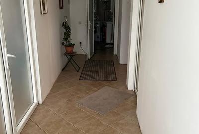 Casă cu 3 camere cu Teren 1000 Mp în Central - 2