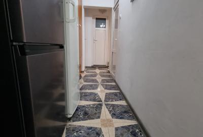 Apartament cu 4 camere semidecomandat, mobilat în Rahova