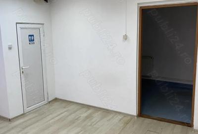 Spațiu comercial, de 40 mp, în Central - 3