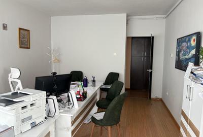 Apartament cu 4 camere decomandat în Centrul Civic - 3