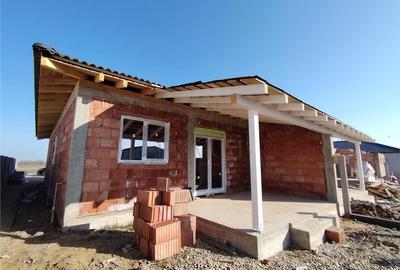 Duplex cu 3 camere cu Canalizare în Moșnița Nouă - 2