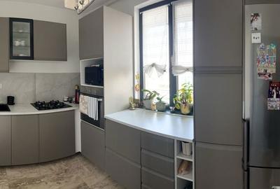 Apartament cu 3 camere decomandat în Valea Ialomiței - 6