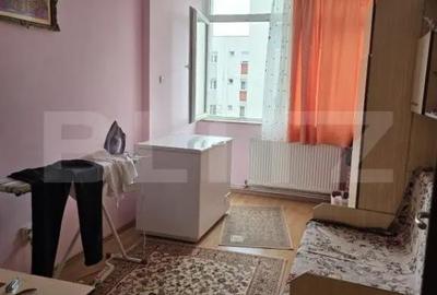 Apartament cu 3 camere decomandat în Soarelui - 10