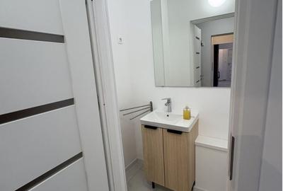 Apartament cu 3 camere decomandat, mobilat în 13 Septembrie - 7