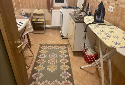 Apartament 2 camere , zona cartier Sud , decomandat 56 mp, i - 1