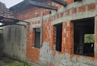 Casa loc SUMUGIU , sc 200 mp , parte veche si noua, ter 2670, sosea - 12