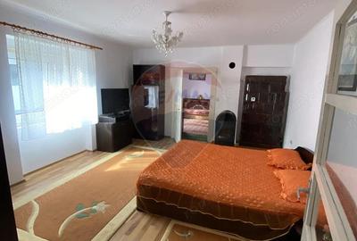 Casă cu 4 camere cu Teren 937 Mp în Ațel - 1