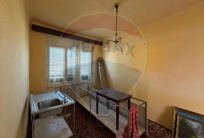 Casă cu 2 camere cu Teren 1008 Mp în Pârneava - 6