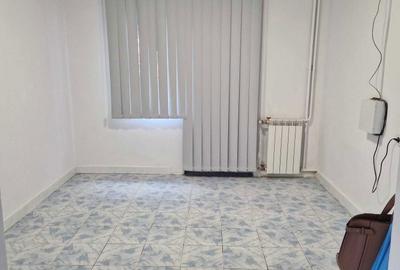 Spațiu comercial, de 40 mp, în Central - 5
