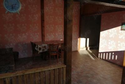 Casă cu Teren 1600 Mp în Central - 3