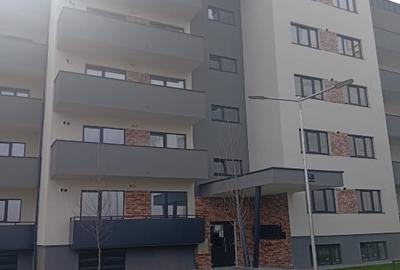 Apartament cu 2 camere semidecomandat, mobilat în Florești - 1