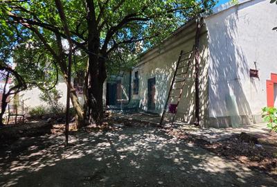 Casă cu 4 camere cu Teren 478 Mp în Central - 2