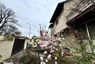 Casă cu 8 camere cu Canalizare în Bartolomeu