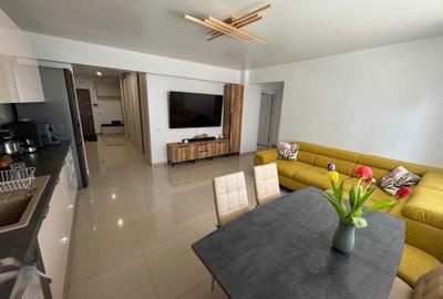 Apartament cu 3 camere decomandat în Palazu Mare - 2