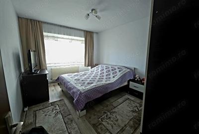 Apartament cu 4 camere semidecomandat în Central