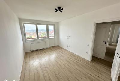 Apartament cu 3 camere decomandat în Sub Arini - 9
