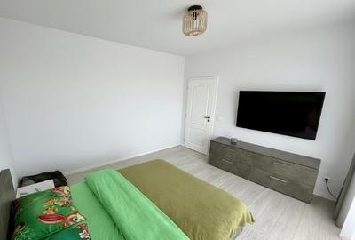 Apartament cu 4 camere semidecomandat, mobilat în Micălaca - 3