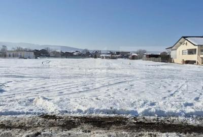 Teren de 1470 mp, în Petrești - 1