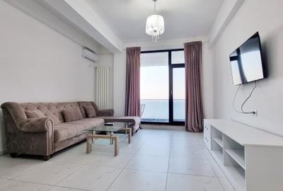 Priveliste frontala la mare, la cativa pasi de nisip - 2