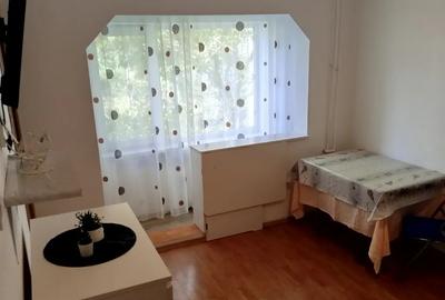 Garsonieră semidecomandată în Girocului