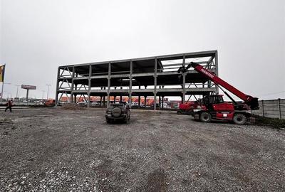 Spațiu comercial, de 1,800 mp, în Centura - 9