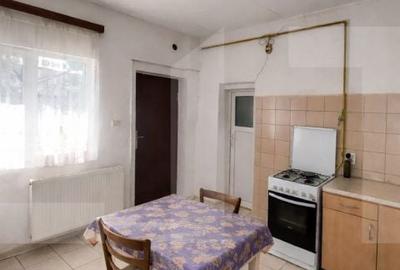 Casă cu 3 camere semidecomandat cu Teren 547 Mp în Grădiște - 10