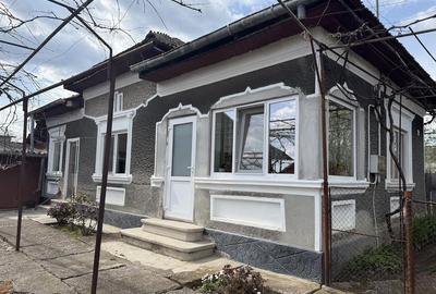 Casă cu 2 camere cu Teren 400 Mp în Șotânga - 9