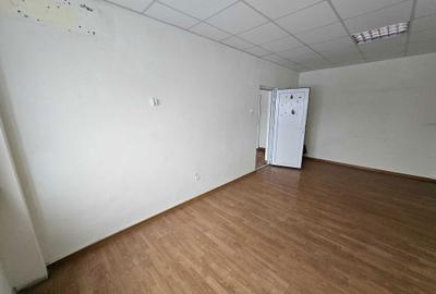 Spațiu comercial, de 40 mp, în Aurel Vlaicu - 3