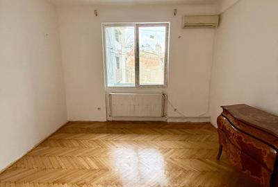 Apartament cu 4 camere semidecomandat în Unirii - 2