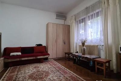 Casă cu 5 camere cu Teren 159 Mp în Tineretului - 2