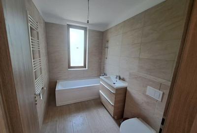 Casă cu 4 camere în Parța - 1