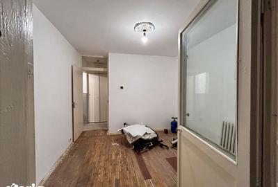 Apartament cu 3 camere decomandat în 9 Mai - 10