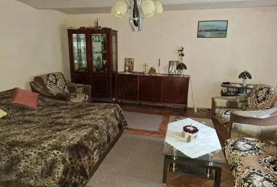 Semicentral - Vanzare casa, curte comuna - Str. Stefan Cel Mare - 1