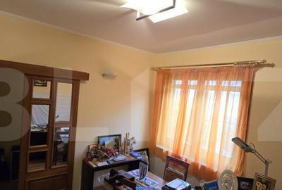 Casa deosebita cu 3 dormitoare ?i jacuzzi, aproape de sta - 15