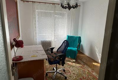 Apartament cu 4 camere decomandat în Central - 2