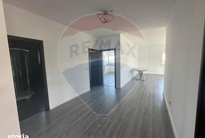 Casă cu 4 camere cu Teren 715 Mp în Central - 6