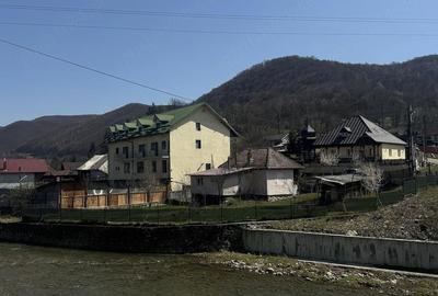 Casă cu Teren 860 Mp în Central