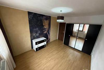 Apartament cu 3 camere decomandat în Central - 2