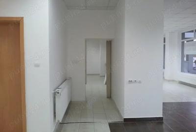 Spațiu comercial, de 200 mp, în Central - 3