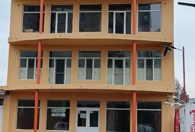 Spațiu comercial, de 300 mp, în Central - 1
