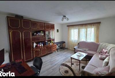 Apartament cu 3 camere decomandat, mobilat în Complex Studențesc - 2