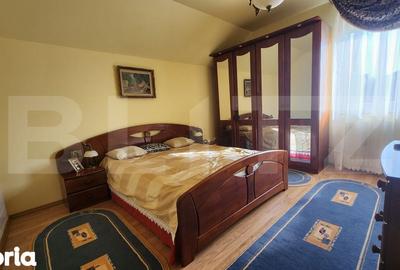 Casă cu 6 camere cu Teren 920 Mp în Livezeni