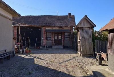 Casă cu 3 camere în Surduc - 1