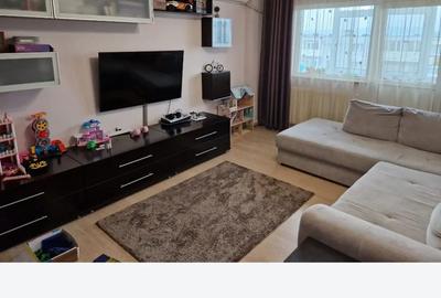 Vand urgent apartament 3 camere - 1