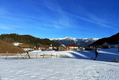 Teren intravilan 8400 mp, Fundata, zona Bran -  Moieciu - 3