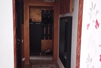 Apartament cu 3 camere semidecomandat în Central - 3