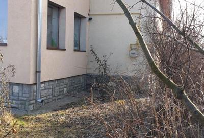 Casă cu 7 camere cu Teren 1450 Mp în Stupini - 7