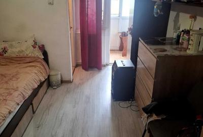 Garsoniera Baza 3
